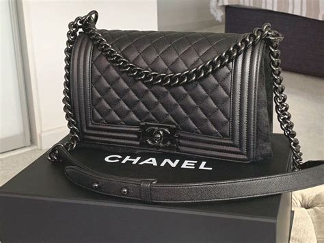 old medium chanel boy bag|Chanel boy new medium price.